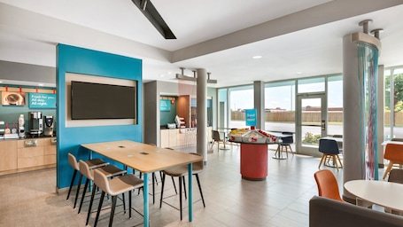 avid hotel Ft Lauderdale Airport – Cruise by IHG
