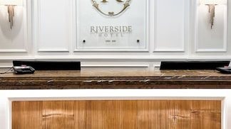 Riverside Hotel